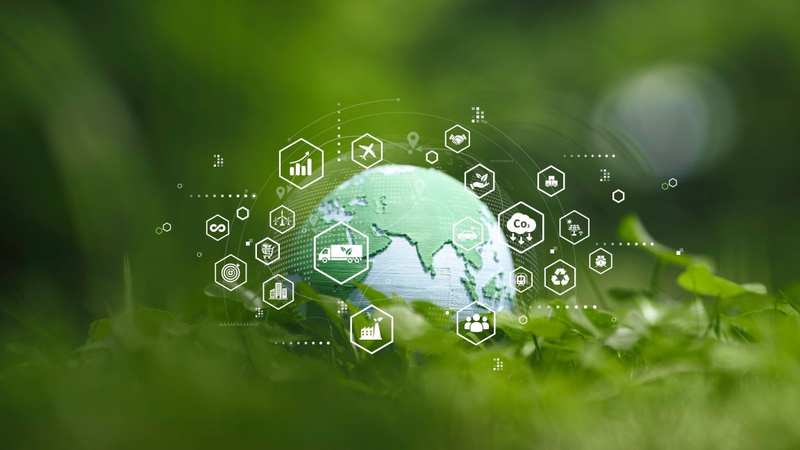 grafische Darstellung einer Erdkugel mit Logistik-Elementen (LKW, CO2, Zeichen für Kreislaufwirtschaft)